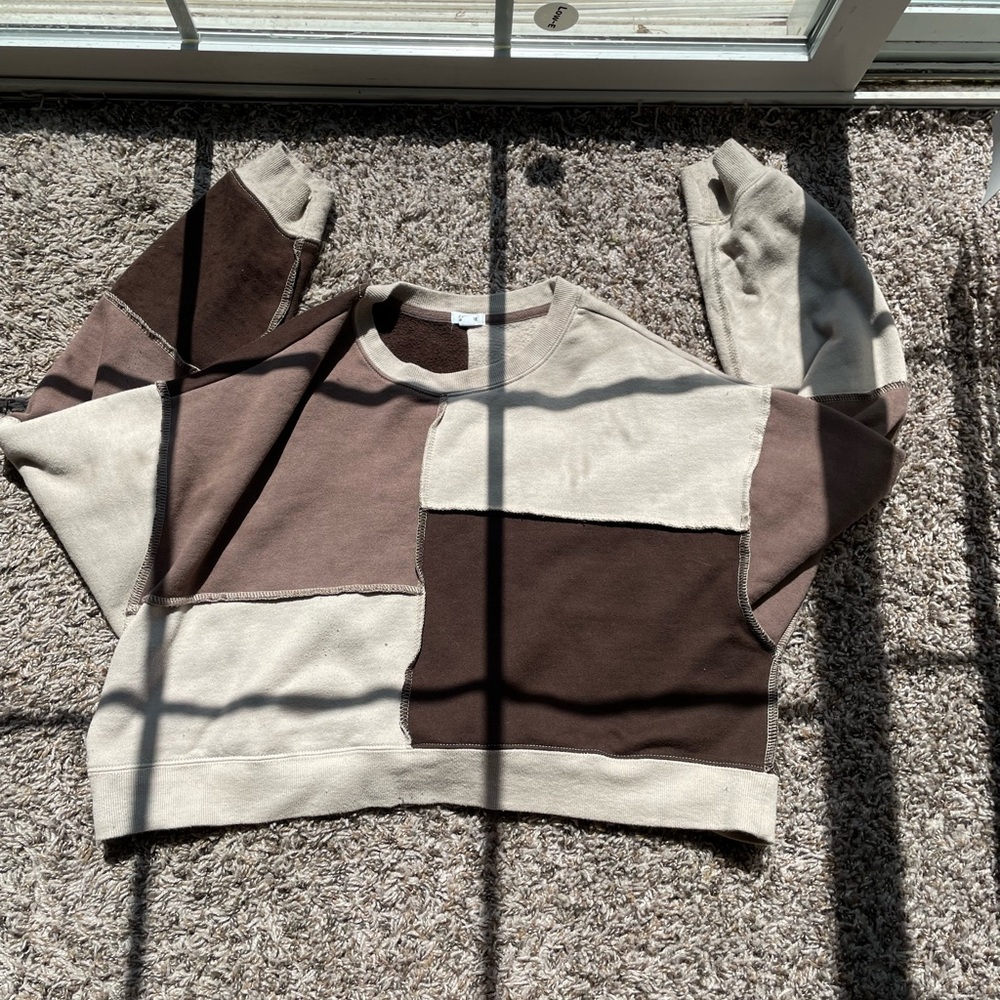 Garage crop crewneck